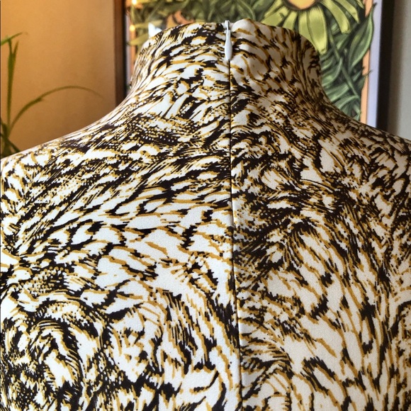 Unique Haute Vapor Wave GROOVY Animal Print Turtleneck Cream/brown Trippy Top 👁 - Picture 3 of 4